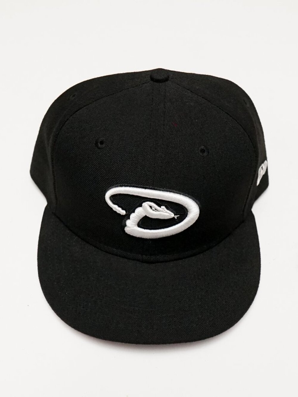 This cap is like new, with no wear whatsoever, size 7 4/3.